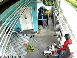 Hanya Satu Menit, Maling Sukses Gondol Motor Warga di Mojokerto, Aksinya Terekam CCTV