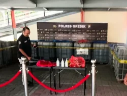 Kasus Penimbunan BBM Solar di Desa Ngemboh, Kecamatan Ujungpangkah, di Gerebek Polres Gresik